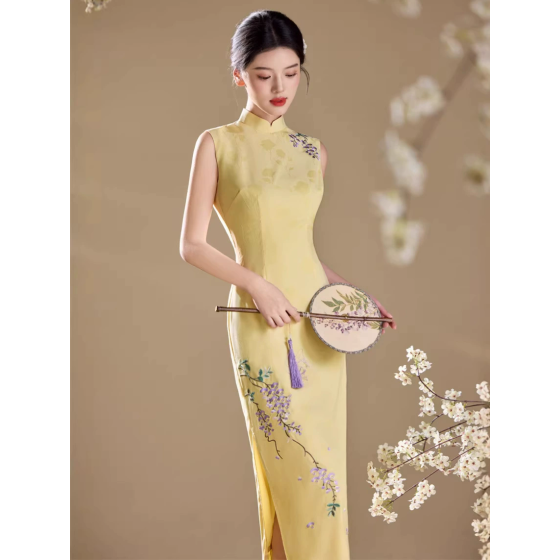 刺绣提花长款黄色无袖气质优雅收腰显瘦旗袍
